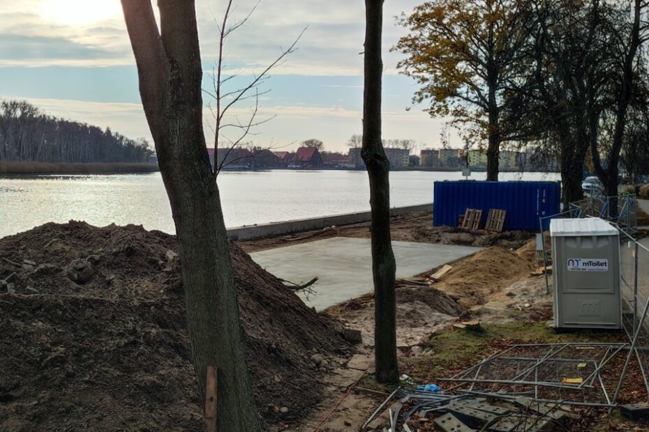 Zdjęcie: Wylano fundamenty budynku