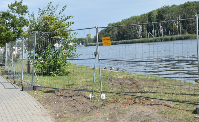 Zdjęcie: Wykonawca wchodzi na teren budowy