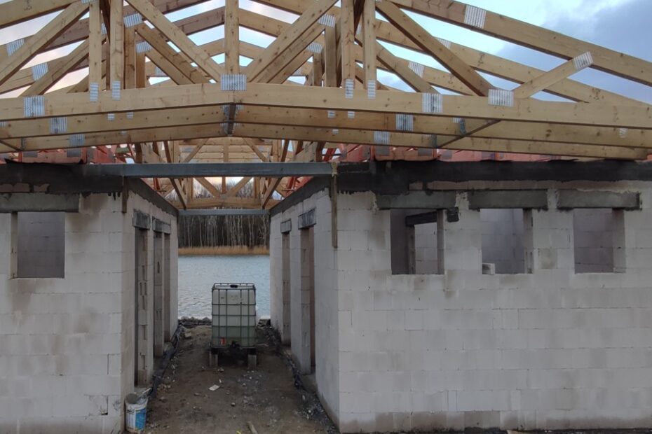 Zdjęcie: Konstrukcja dachu już gotowa