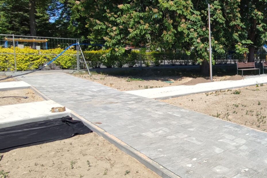 Zdjęcie: Prace przy zielonej architekturze